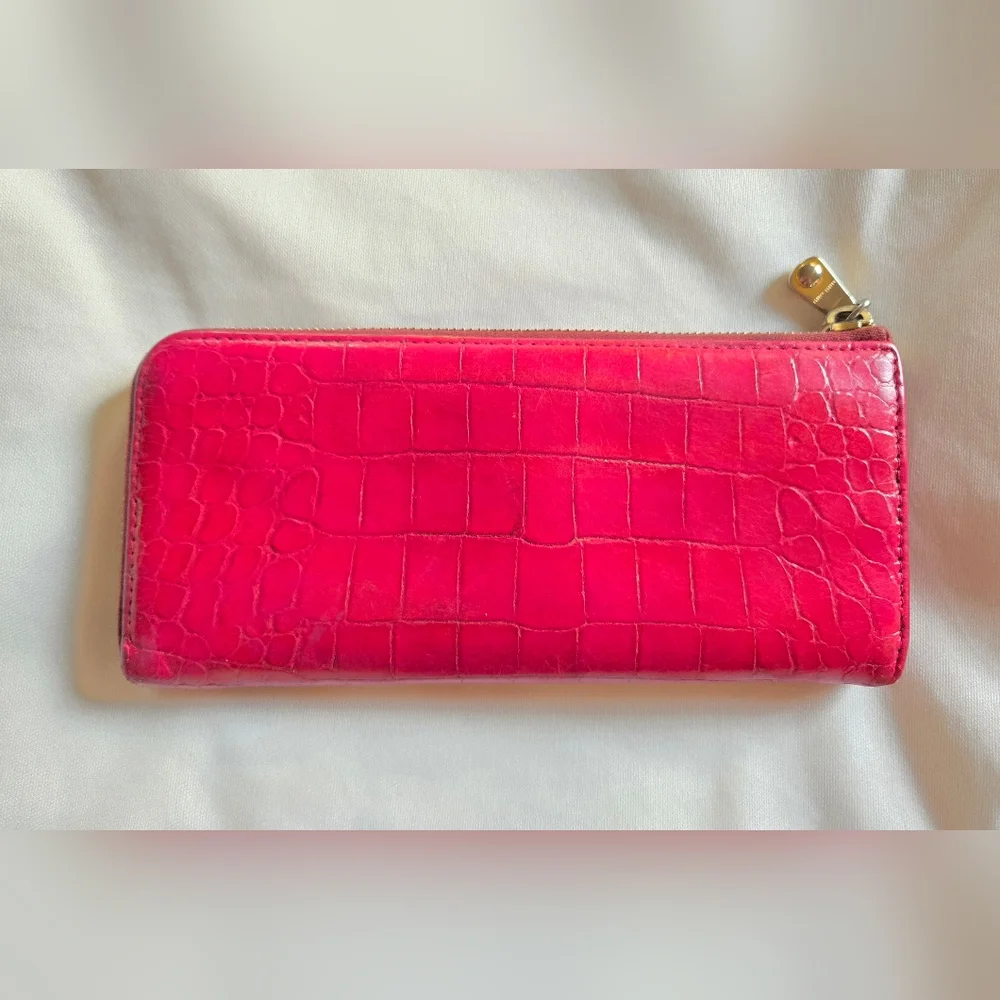 Miu Miu Dark Fuchsia Croc Embossed Leather Long Zip Wallet With COA - Picture 2 of 12